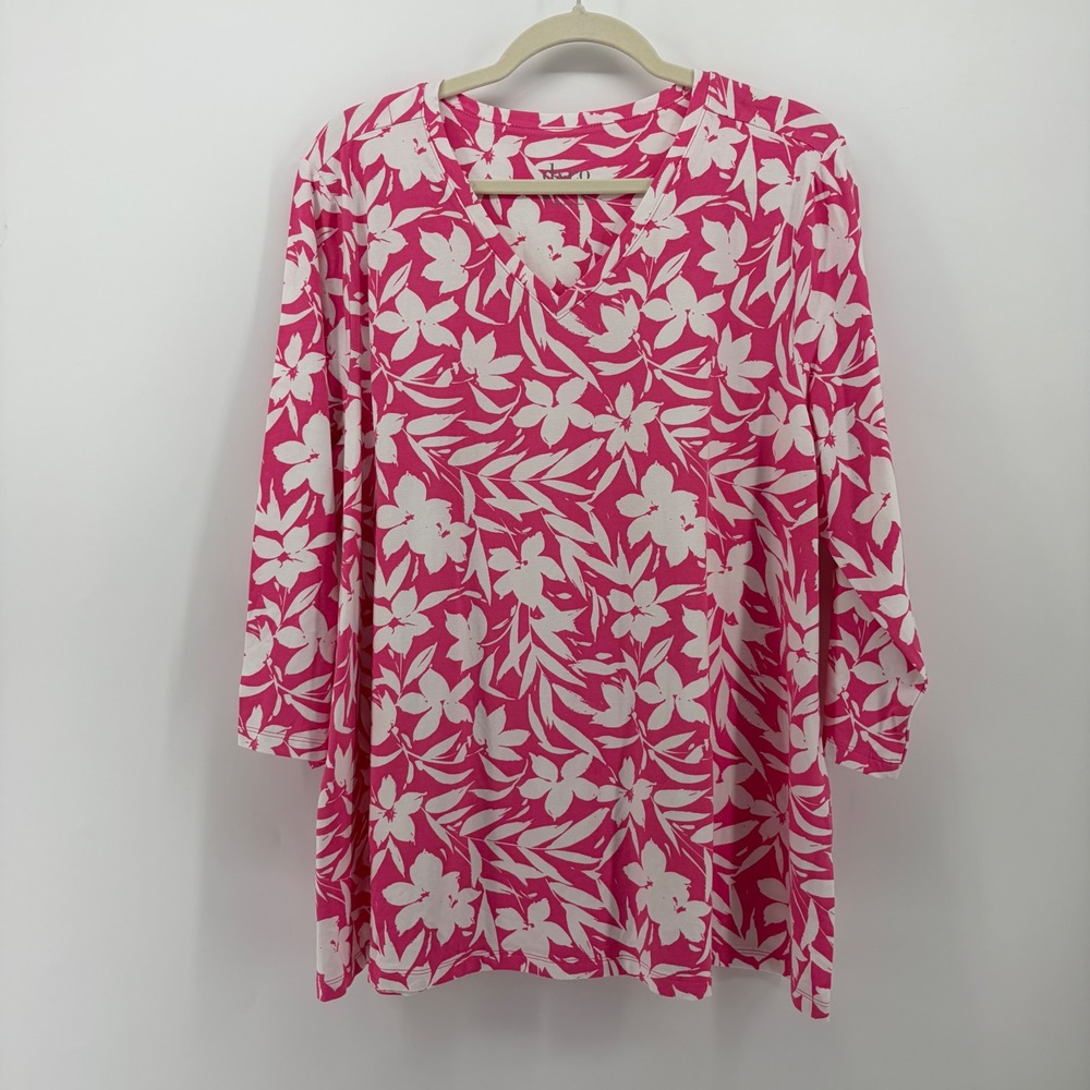 D&Co Womens Large Pink Floral V-Neck 3/4 Sleeve Knit Tunic Top Tropical Print